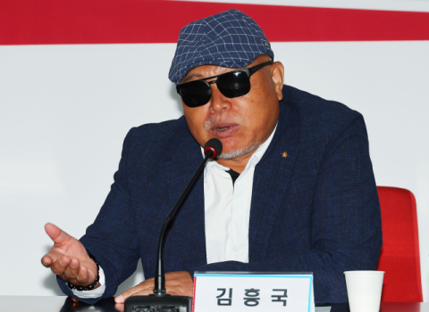 '尹 지지' 김흥국, 나경원 손 잡았다…캠프 자문단 합류