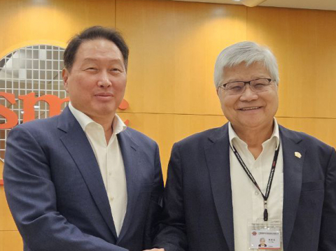 최태원, '1조3천억' 재산분할 판결 후 근황…TSMC 회장과 회동