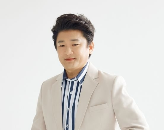 트로트 가수 현진우. KDH엔터테인먼트