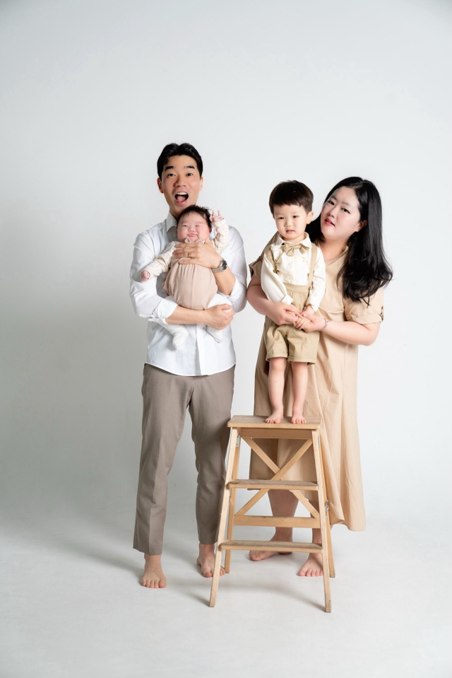 김은희·홍대훈 부부의 첫째 아들 홍서우(3), 둘째 아들 홍서준.
