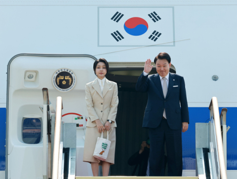 [속보] 尹, 투르크메니스탄 도착…15일까지 중앙아 3국 순방