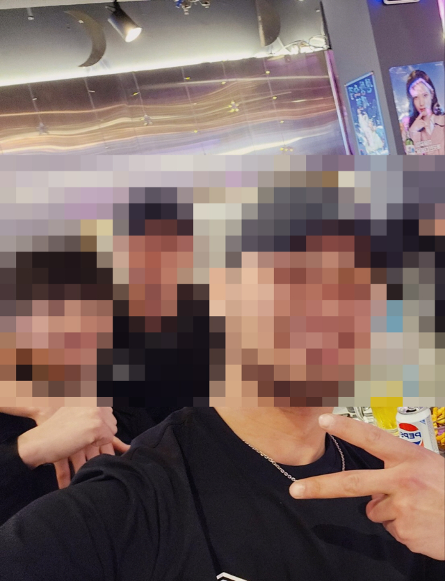 경북 모 대학에 입학했다가 대학의 무책임으로 체류연장 불허 처분을 받은 우즈베키스탄 유학생들. 우즈베키스탄 유학생 제공
