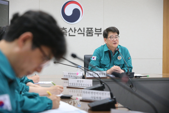 정부가 경북 영천 아프리카돼지열병(ASF) 발생과 관련 지난 16일 경북도·고령군 방역 추진 상황 및 기관별 준비 태세 현장 점검에 나섰다. 농림축산식품부 제공.