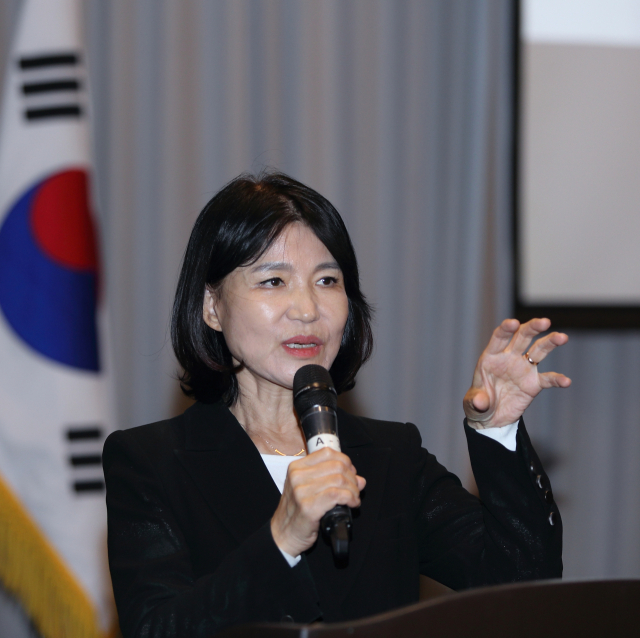 이진숙 전 대전MBC 사장이 17일 오후 대구 그랜드호텔에서 열린 매일 탑 리더스 아카데미에서 