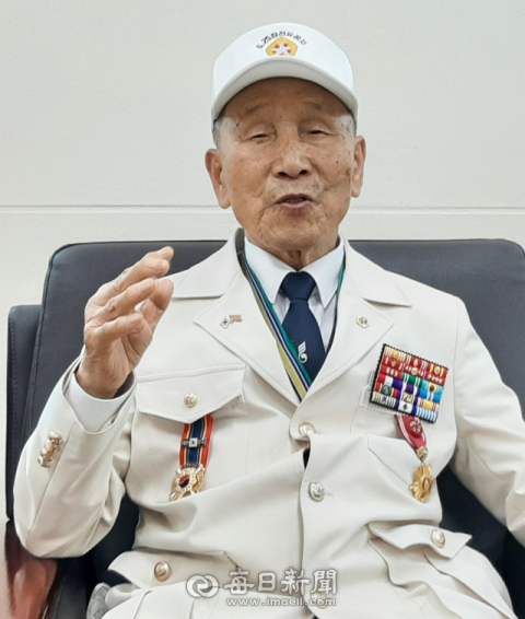 배수용 6·25참전유공자가 6·25전쟁 당시를 떠올리며 전쟁의 참상과 참전용사들의 숭고한 희생정신을 잊지 말고 기억해 달라고 당부했다.김진만 기자