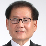 홍억선 수필가