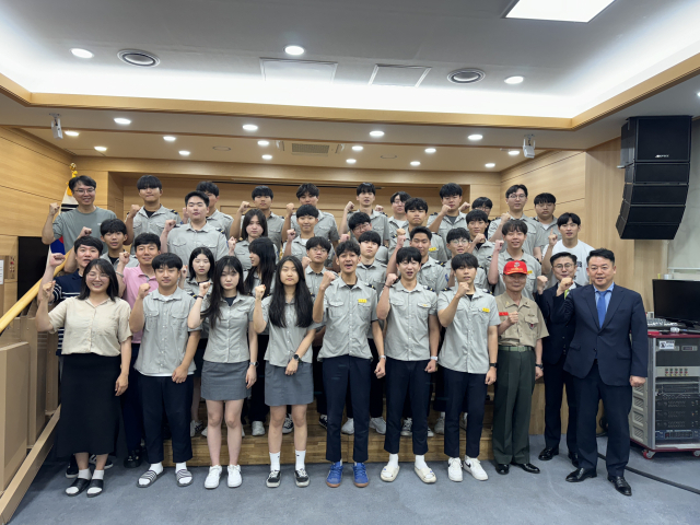 대구 조일고는 최근 공군부사관 제250기 1차 시험에서 재학생 31명이 대거 합격해 전국 고등학교 가운데 최다 합격자를 배출했다. 조일고 제공
