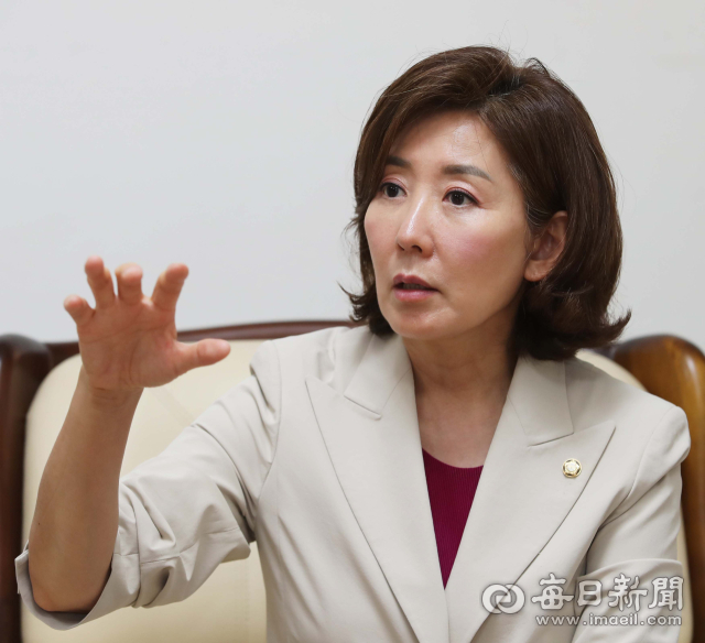 국민의힘 당 대표 선거에 출마한 나경원 의원이 28일 대구시의회에서 매일신문과 인터뷰를 하고 있다. 정운철 기자 woon@imaeil.com
