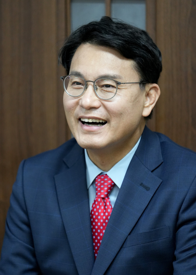 국민의힘 윤상현 당대표 후보가 29일 대구 달서구 상인동에서 열린 당원 간담회에 참석해 발언하고 있다. 김영진 기자 kyjmaeil@imaeil.com