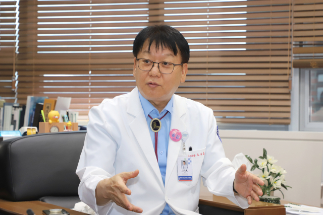 오는 5일 있을 국제학술대회에 대해 설명하고 있는 조치흠 계명대동산의료원장. 계명대동산의료원 제공.