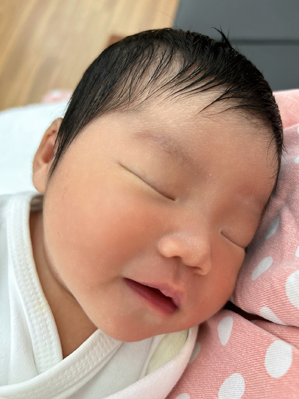 김민정아가