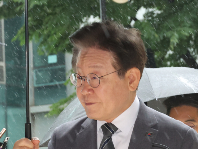 더불어민주당 이재명 전 대표가 2일 오전 서울중앙지법에서 열린 