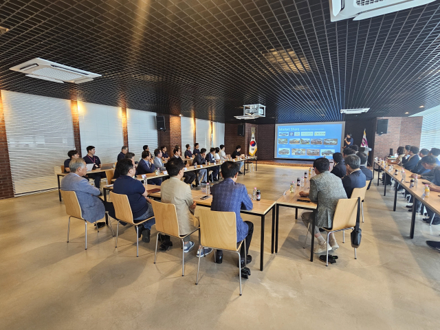 4일 오전 신라공업 본사. 한국무역협회 대구경북기업협의회 사랑방 모임 행사가 진행되고 있다. 정우태기자