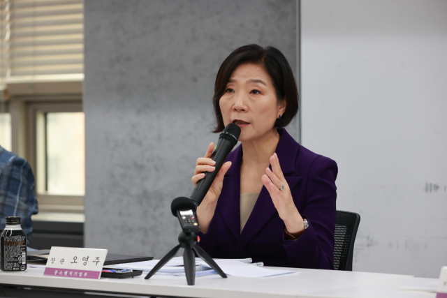 오영주 중소벤처기업부 장관이 5일 서울 마포구 드림스퀘어에서 열린 2024 전통시장 정책간담회에서 모두발언을 하고 있다. 연합뉴스