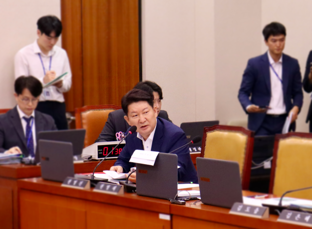 권영진 국민의힘 의원이 10일 열린 국회 국토교통위원회 전체회의에서 질의하고 있다. 의원실 제공