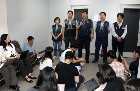 '최저임금 1만원 시대'…자영업자 
