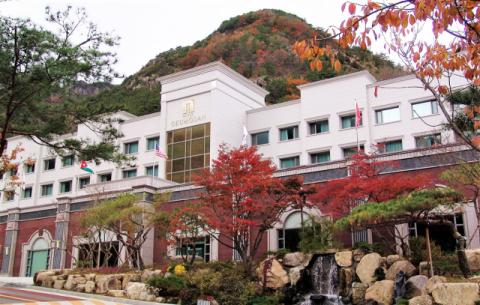 숲속에서 힐링하기 좋은 '호텔 금오산'