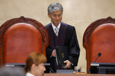 대법원, 동성 연인 '건강보험 피부양자 자격' 인정