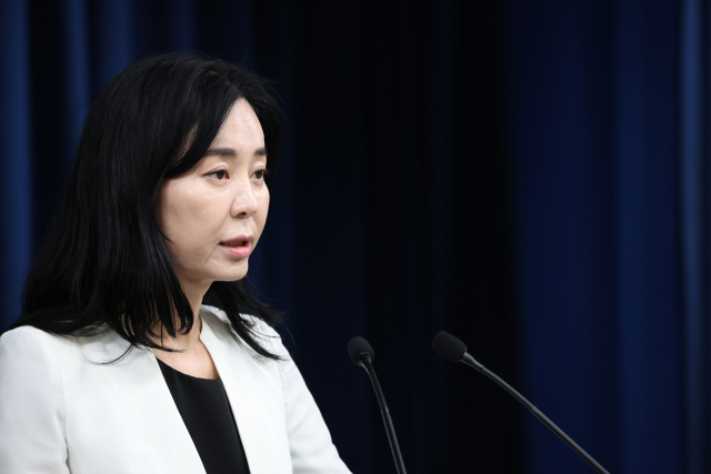 정혜전 대통령실 대변인이 21일 서울 용산 대통령실 청사에서 현안 브리핑을 하고 있다. 연합뉴스