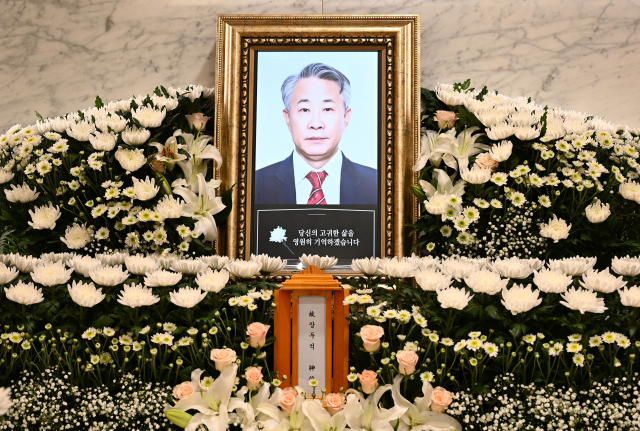 22일 별세한 코미디언 장두석의 빈소가 서울 여의도성모장례식장에 마련됐다. 발인은 24일 오전 8시, 장지는 통일로추모공원이다. 연합뉴스