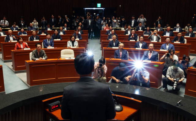 국민의힘 한동훈 대표가 25일 오전 국회에서 열린 의원총회에서 발언하고 있다. 연합뉴스