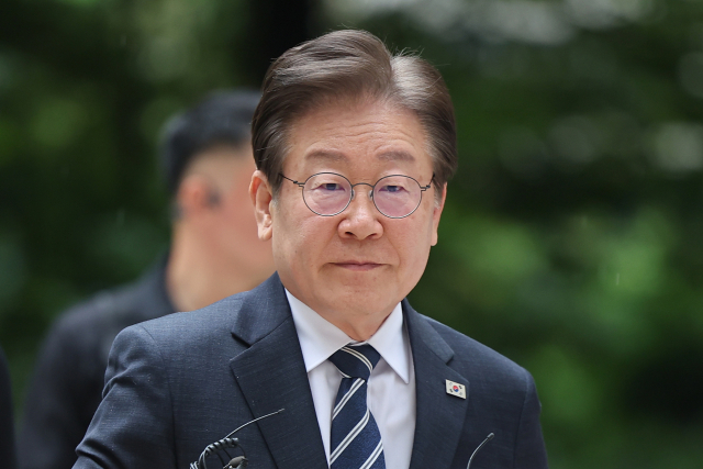 더불어민주당 이재명 전 대표가 23일 오전 서울 서초구 서울중앙지방법원에서 열리는 
