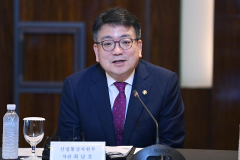 산업부, '원전 수출' 최전선 영업사원 키운다…신임 상무관 원전 교육