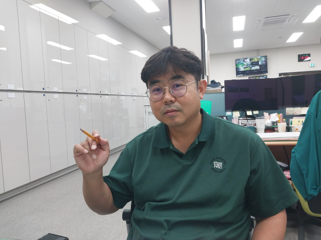 고령군 문화유산과에 근무중인 박일찬 주무관이 고령 고도 지정 과정에 대해 설명하고 있다. 김동석 기자