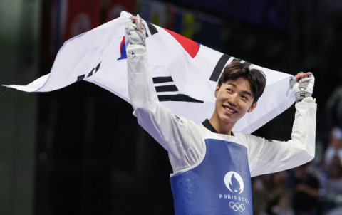 박태준, 한국 남자 태권도 16년만의 금메달…男 58kg급 첫 金