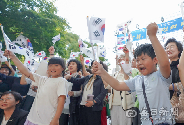 광복절인 15일 대구 중구 경상감영공원에서 열린 