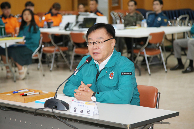 홍남표 창원시장이 19일 오전 창원시청 시민홀에서 