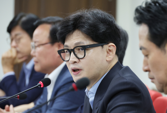 국민의힘 한동훈 대표가 22일 여의도 당사에서 열린 최고위원회의에서 발언을 하고 있다. 연합뉴스