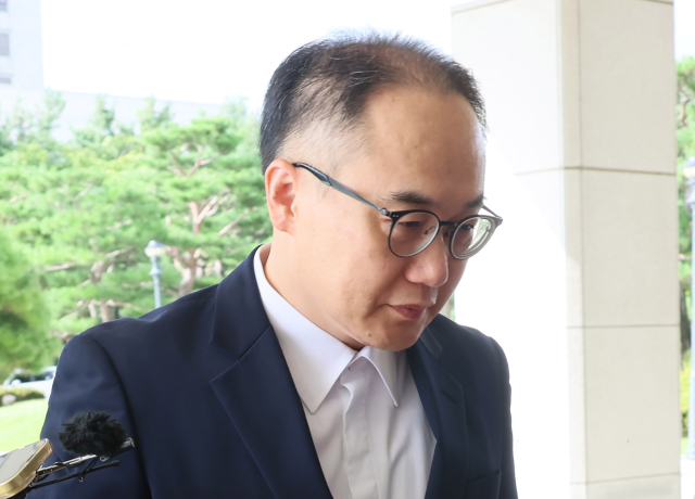 이원석 검찰총장이 22일 서울 서초구 대검찰청으로 출근하고 있다. 연합뉴스