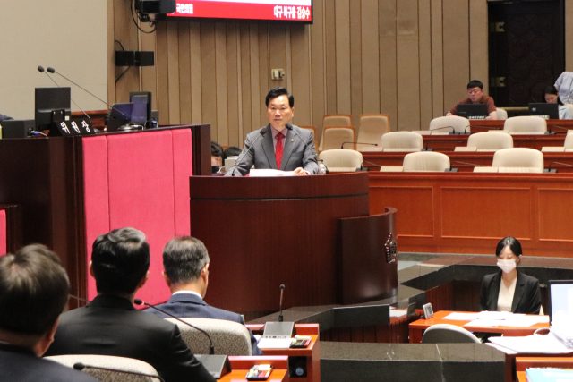 김승수 국민의힘 의원(대구 북구을)이 4일 국회에서 열린 예산결산특별위원회에서 질의하고 있다. 의원실 제공