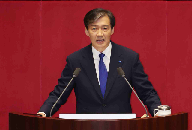조국혁신당 조국 대표가 9일 오후 국회에서 열린 본회의에서 비교섭단체 대표 연설을 하고 있다. 연합뉴스