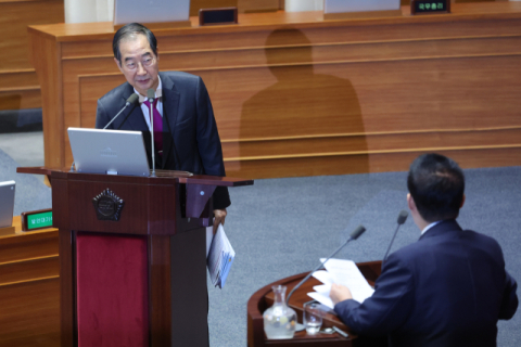 대정부질문 첫날 격돌…與 