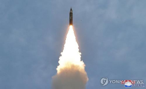 북한, 또 탄도 미사일 도발…미 대선 앞두고 존재감 과시?