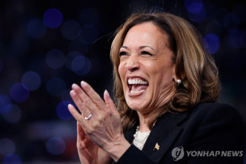 “해리스로 갈아 탑시다” 美공화 인사들 트럼프 지지 이탈