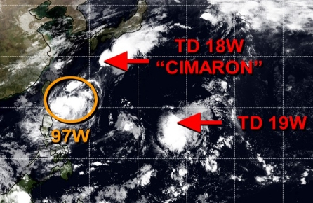 미국 합동태풍경보센터(JTWC, Joint Typhoon Warning Center) 감시 97W 열대요란(39호 열대저압부), TD19W(36호 열대저압부). 중간 16호 태풍 시마론은 전날인 26일 소멸.