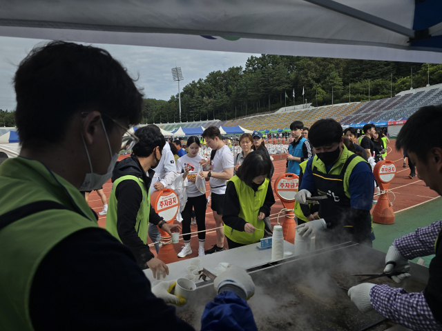 [2024 안동마라톤대회] 안동한우, 치킨, 대마 건강식품 등 먹을거리도 풍... - 뉴스 썸네일 이미지