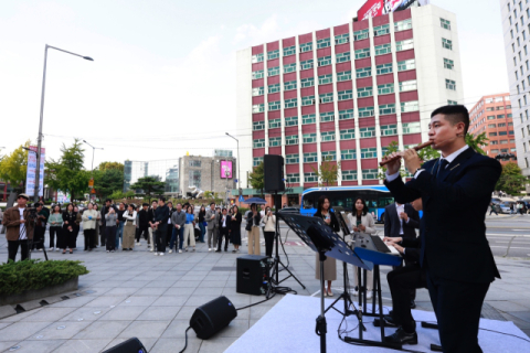 태광그룹, 광화문에서 '해머링맨 가을 음악회' 개최