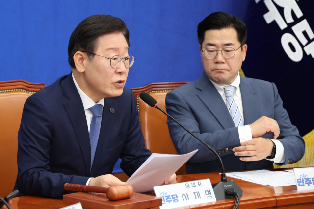 더불어민주당 이재명 대표가 11일 오전 서울 여의도 국회에서 열린 최고위원회의에서 발언하고 있다. 연합뉴스