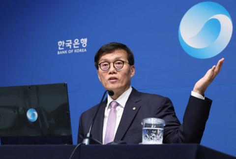 한은, 금리 내린 까닭은…늦어지는 내수 회복에 고금리 완화