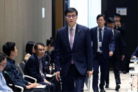 '금리인하' 내수 불쏘시개 될까 VS 