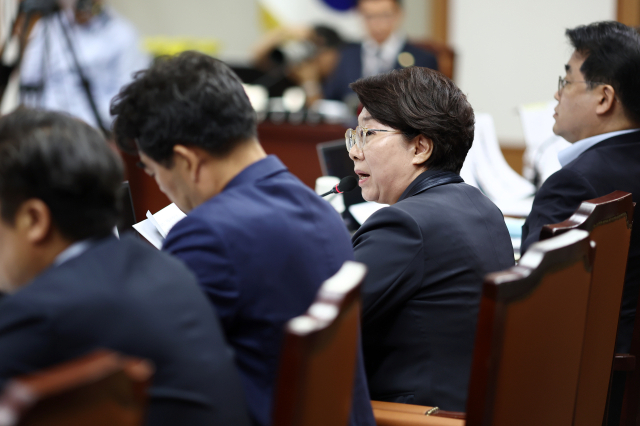11일 서울 서대문구 경찰청에서 열린 국회 행정안전위원회 경찰청 대상 국정감사에서 국민의힘 이달희 의원이 질문을 하고 있다. 연합뉴스