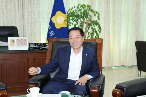 최훈식 의성군의회 의장 