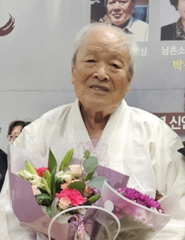 소설가 박하식 씨.