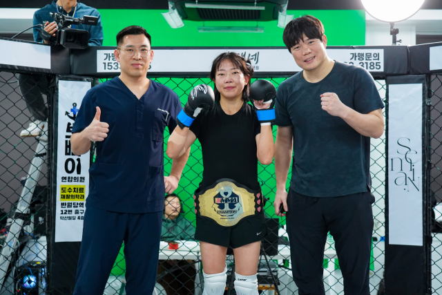 KMMA 초대 여성부 스트로급 챔피언에 오른 