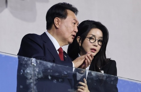 김 여사, 尹 구치소 면회 안 올 듯…