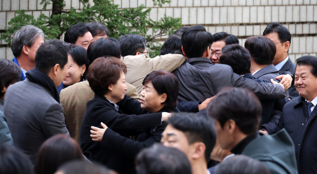 더불어민주당 이재명 대표가 25일 오후 서울 서초구 서울중앙지법에서 열린